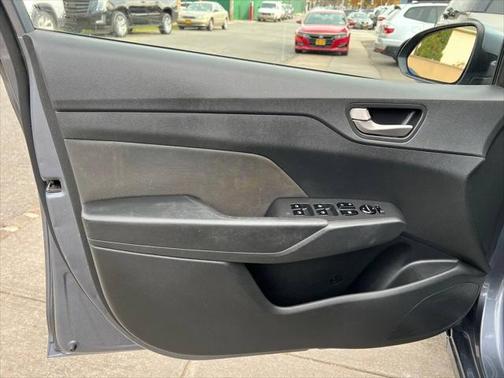 2019 Hyundai Accent SE 4dr Sedan 6A