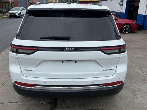 White 2023 Jeep Grand Cherokee Laredo
