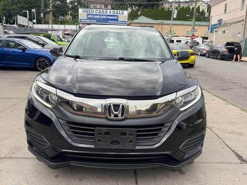 Crystal Black Pearl 2019 Honda HR-V LX