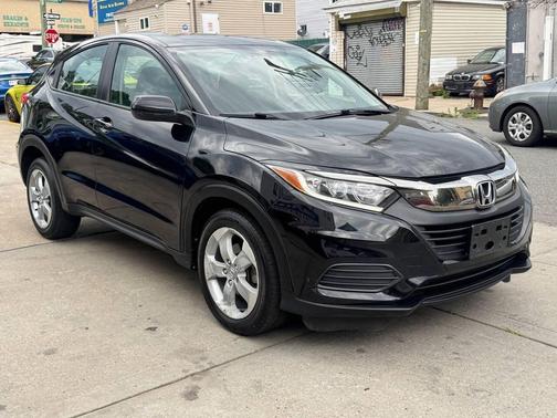 Crystal Black Pearl 2019 Honda HR-V LX