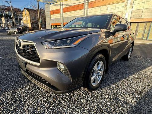 2021 Toyota Highlander LE