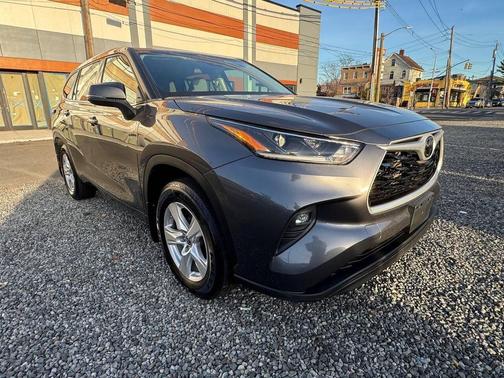 2021 Toyota Highlander LE