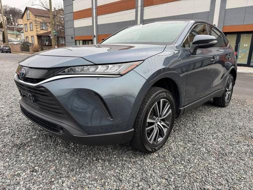 2022 Toyota Venza LE