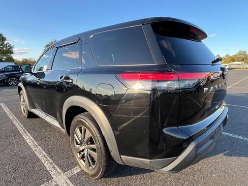 2022 Nissan Pathfinder S AWD 4dr SUV