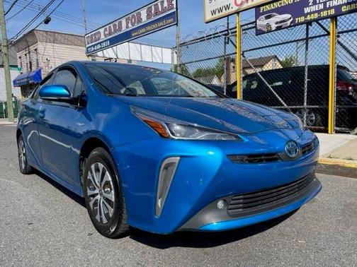 2020 Toyota Prius LE