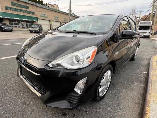 2016 Toyota Prius c Two