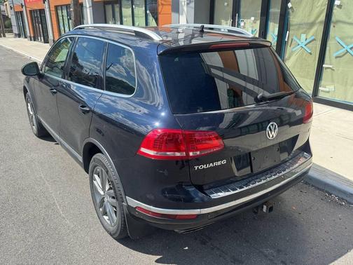 Black 2015 Volkswagen Touareg V6 Lux