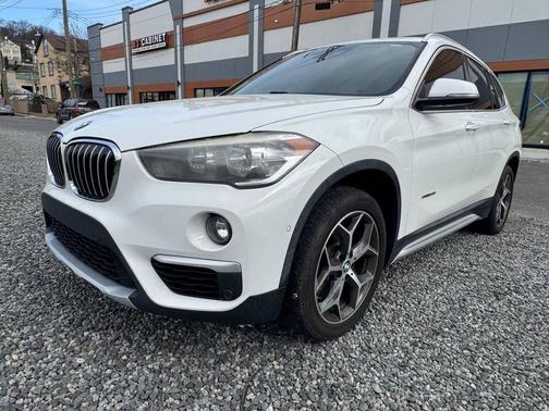 White 2018 BMW X1 sDrive28i