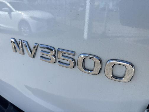 2018 Nissan NV Cargo NV3500 HD S V8