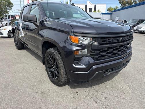 Dark Ash Metallic 2022 Chevrolet Silverado 1500 Custom