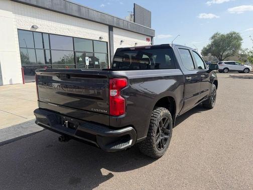 Dark Ash Metallic 2022 Chevrolet Silverado 1500 Custom