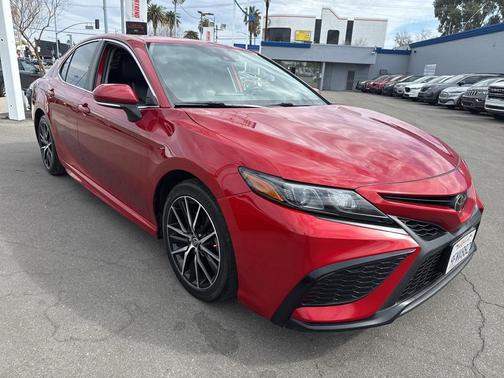 2023 Toyota Camry SE