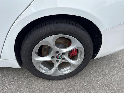 2019 Alfa Romeo Giulia Base