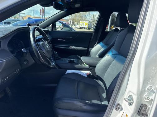 2022 Toyota Venza XLE