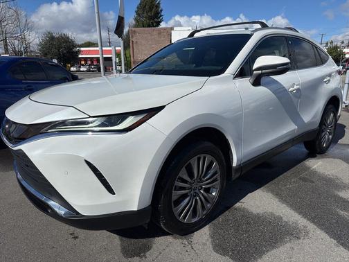 2022 Toyota Venza XLE