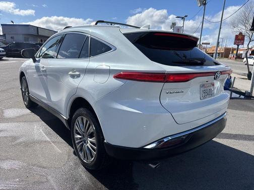 2022 Toyota Venza XLE