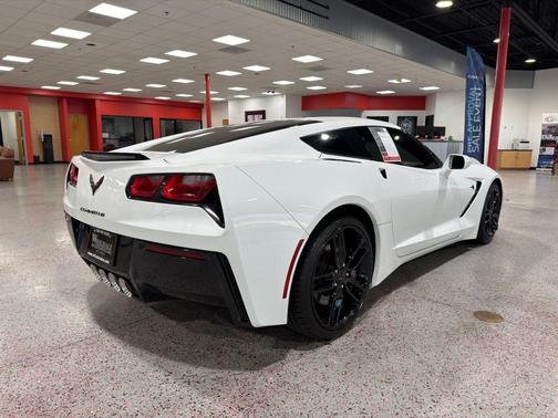 Arctic White 2018 Chevrolet Corvette Stingray