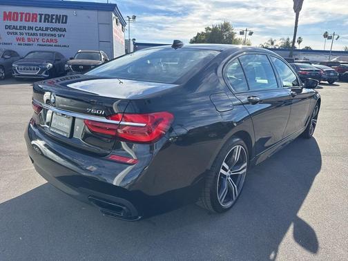 2018 BMW 750 I