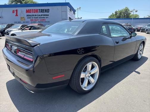 2015 Dodge Challenger R/T Scat Pack