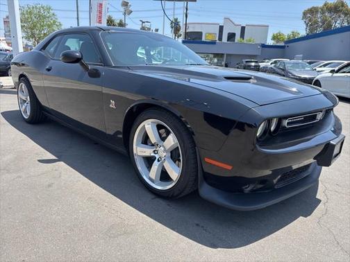 2015 Dodge Challenger R/T Scat Pack