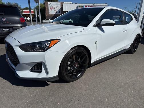 2019 Hyundai Veloster Base