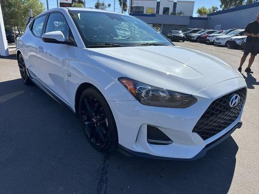 2019 Hyundai Veloster Base