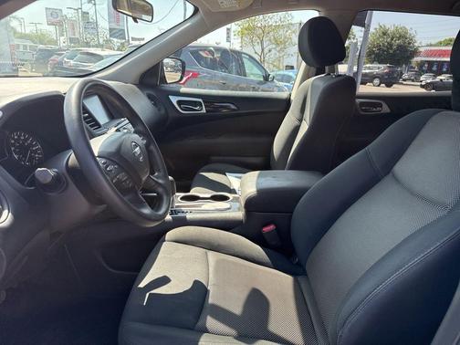 Gun Metallic 2017 Nissan Pathfinder S