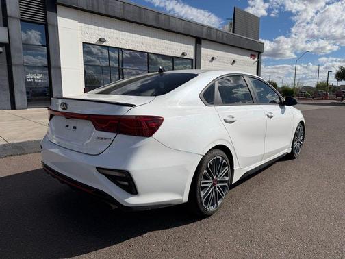 Snow White Pearl 2021 Kia Forte GT