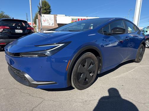 2024 Toyota Prius LE