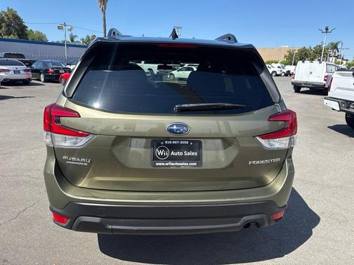 Green Metallic 2024 Subaru Forester Premium