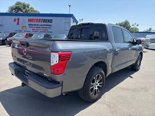 2021 Nissan Titan SV
