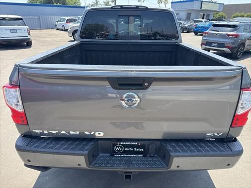 2021 Nissan Titan SV