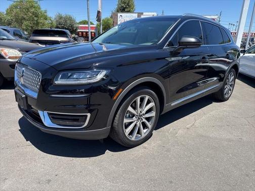 2019 Lincoln Nautilus Select
