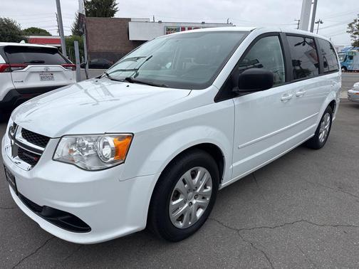 Bright White Clearcoat 2016 Dodge Grand Caravan AVP/SE