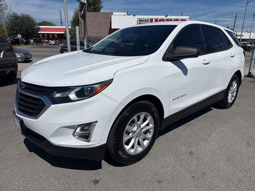 Summit White 2019 Chevrolet Equinox LS