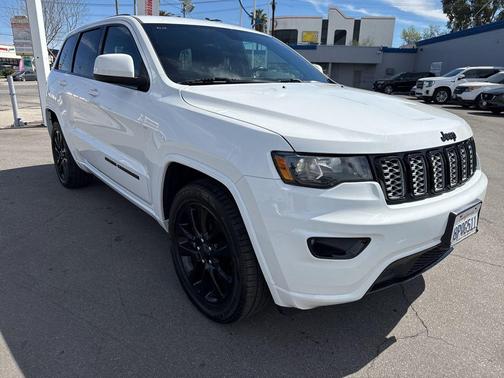 2020 Jeep Grand Cherokee Altitude