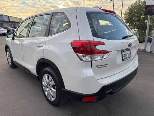 2022 Subaru Forester Base