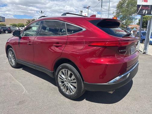 Ruby Flare Pearl 2022 Toyota Venza XLE