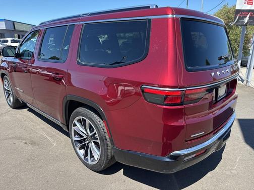 2022 Jeep Wagoneer Series III 4x4