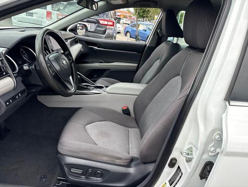 Ice Cap 2024 Toyota Camry LE