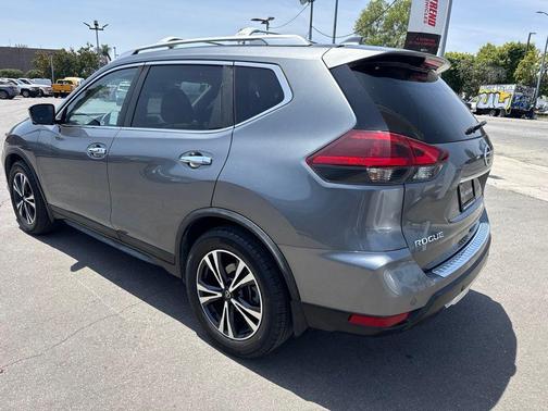 Gun Metallic 2020 Nissan Rogue SV