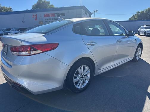 2018 Kia Optima LX