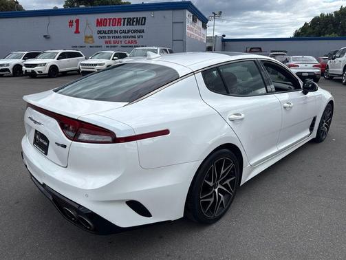 Snow White Pearl 2022 Kia Stinger GT-Line