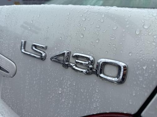 2005 Lexus LS 430 Base