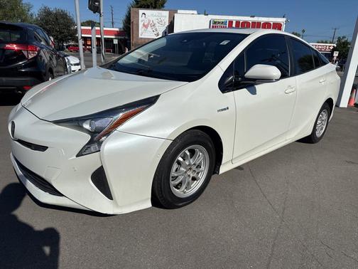 2017 Toyota Prius Four