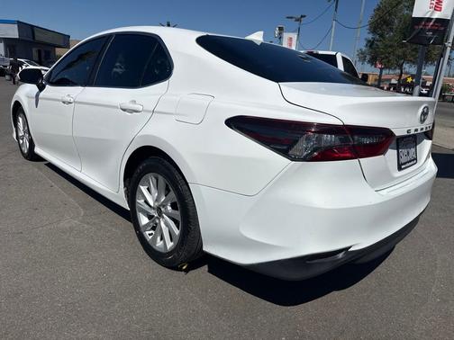 White 2022 Toyota Camry LE