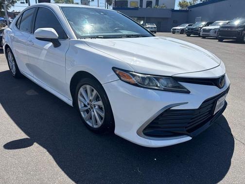 White 2022 Toyota Camry LE