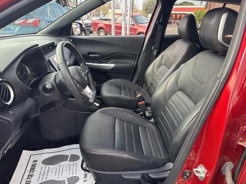 2019 Nissan Kicks SR