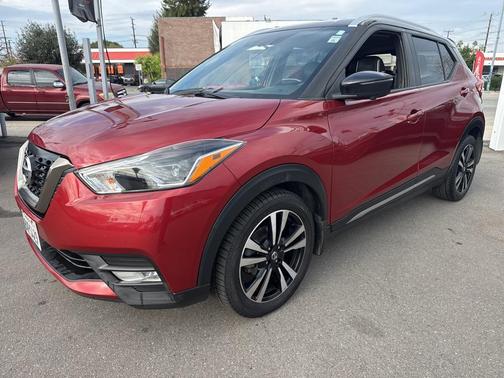 2019 Nissan Kicks SR