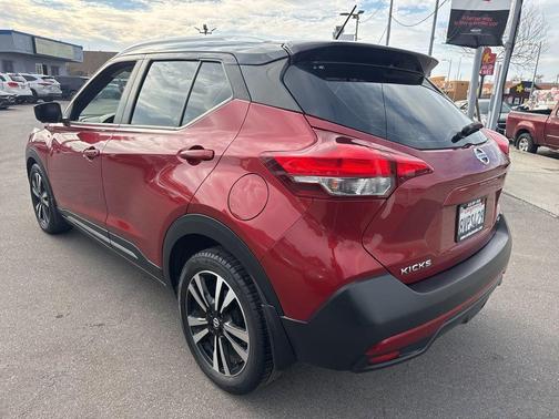 2019 Nissan Kicks SR